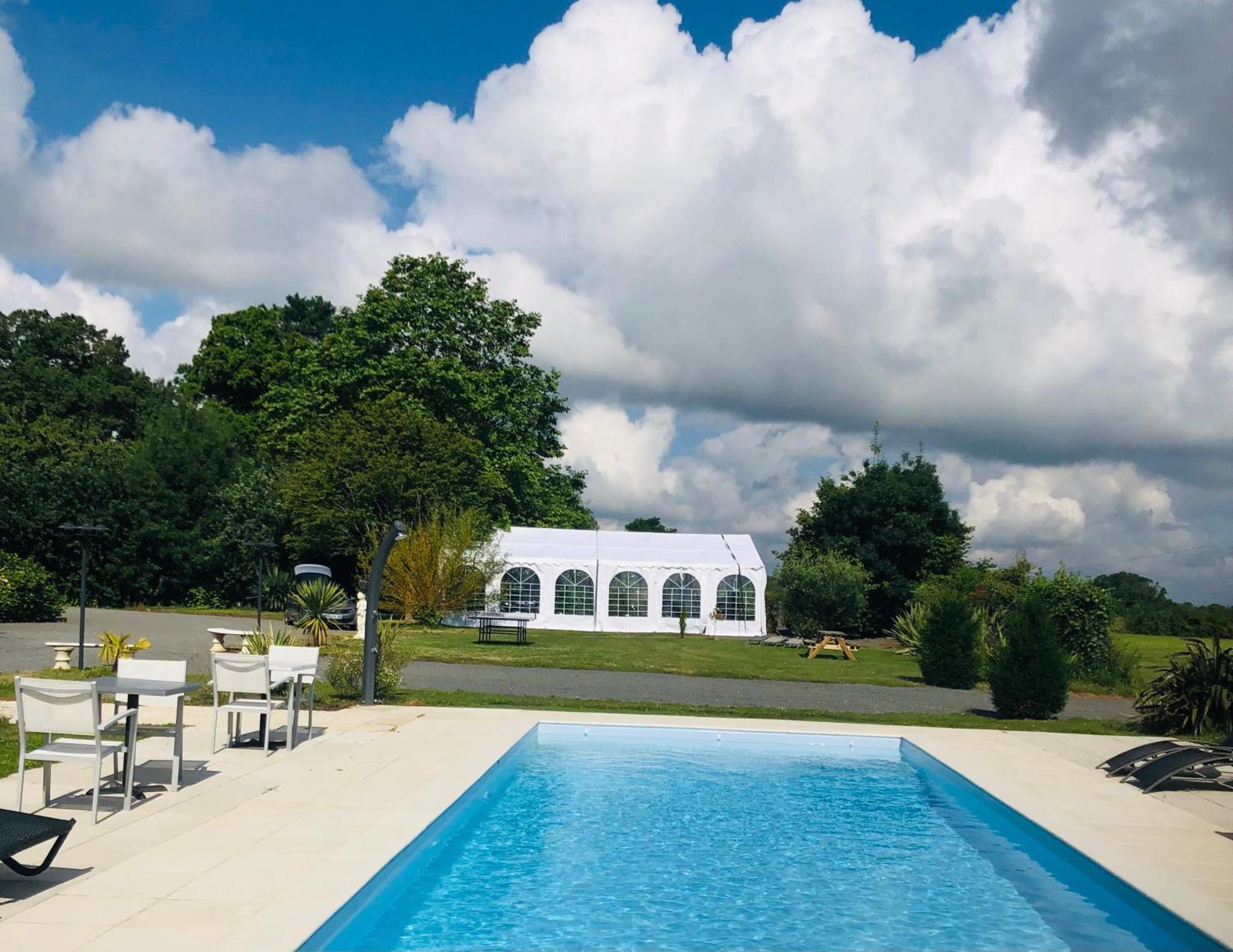 Hotel Particulier Chateau Des Marais Proximite Et Vue Sur Le Lac De Grand Lieu Saint-Philbert-de-Grand-Lieu Eksteriør bilde